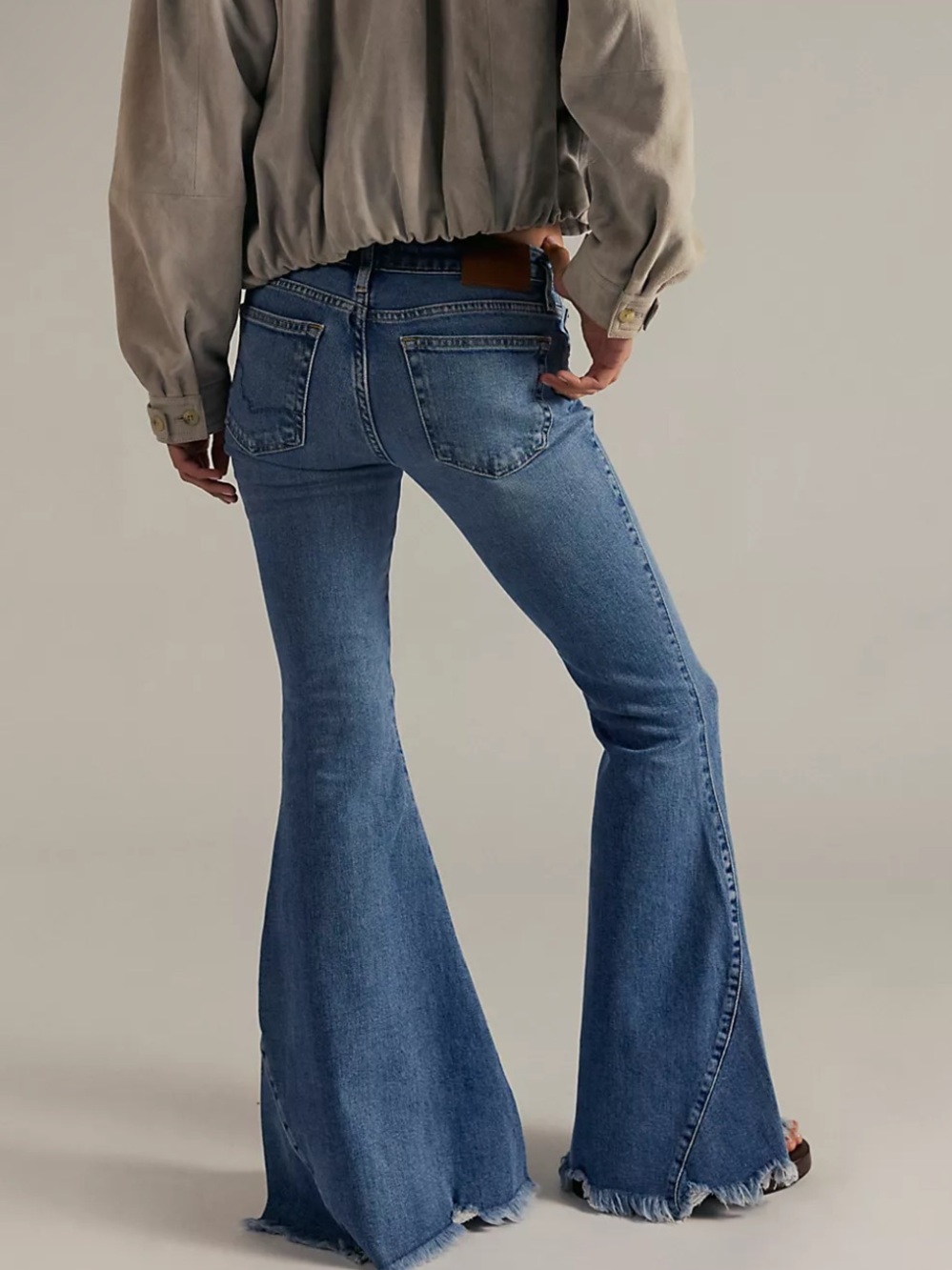 Free People We the Free Emre Flare Jeans NWT - Picture 2 of 3